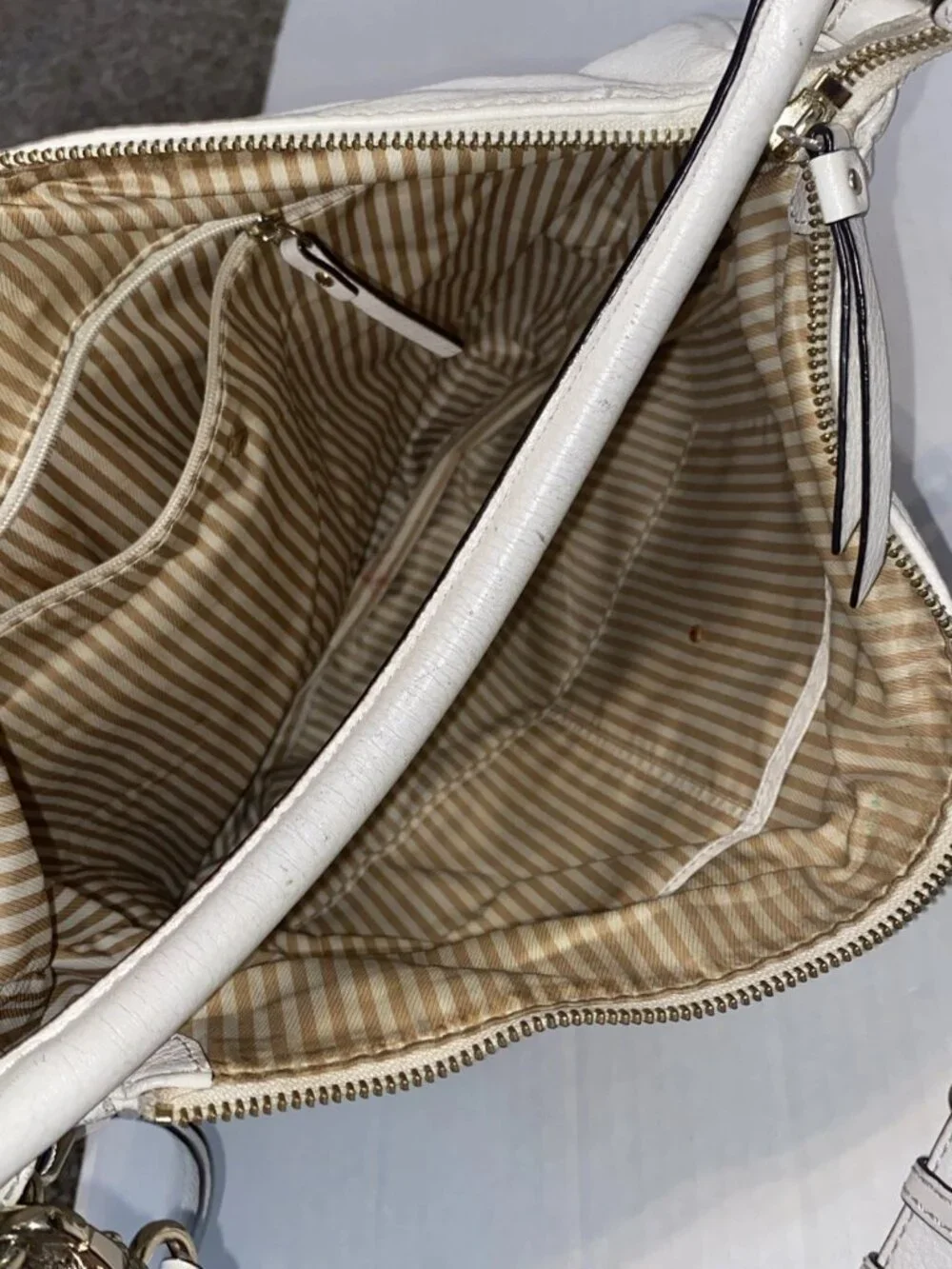 Kate Spade Ella Cobble Hill Hobo - White Leather Gold Hardware Expandable EUC